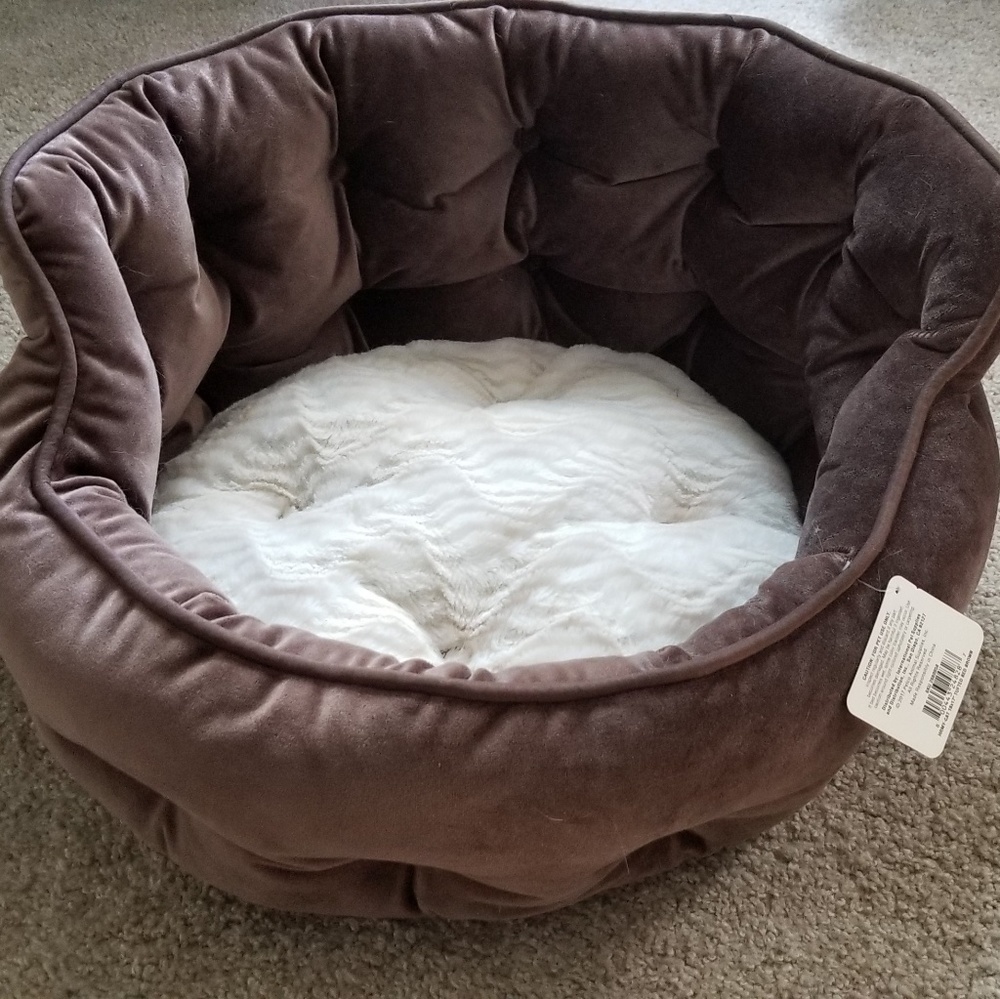 Cat bed